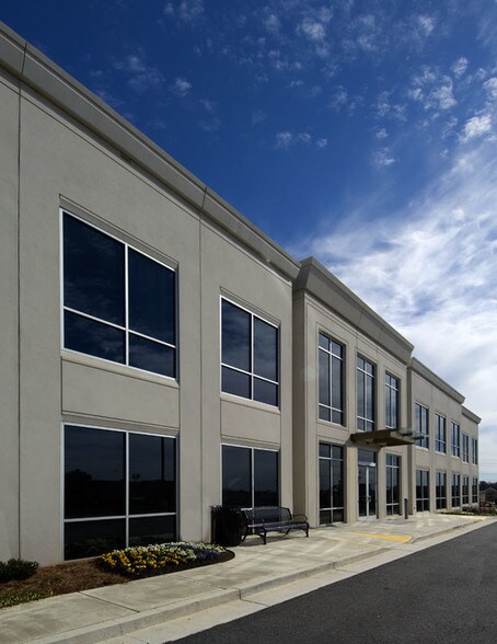More Photos Of 4851-4899 Bill Gardner Pky, Locust Grove Medical For Lease