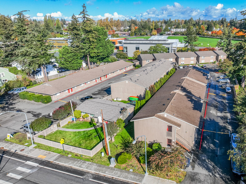 Primary Photo Of 2724-2728 W Maplewood Ave, Bellingham Apartments For Sale