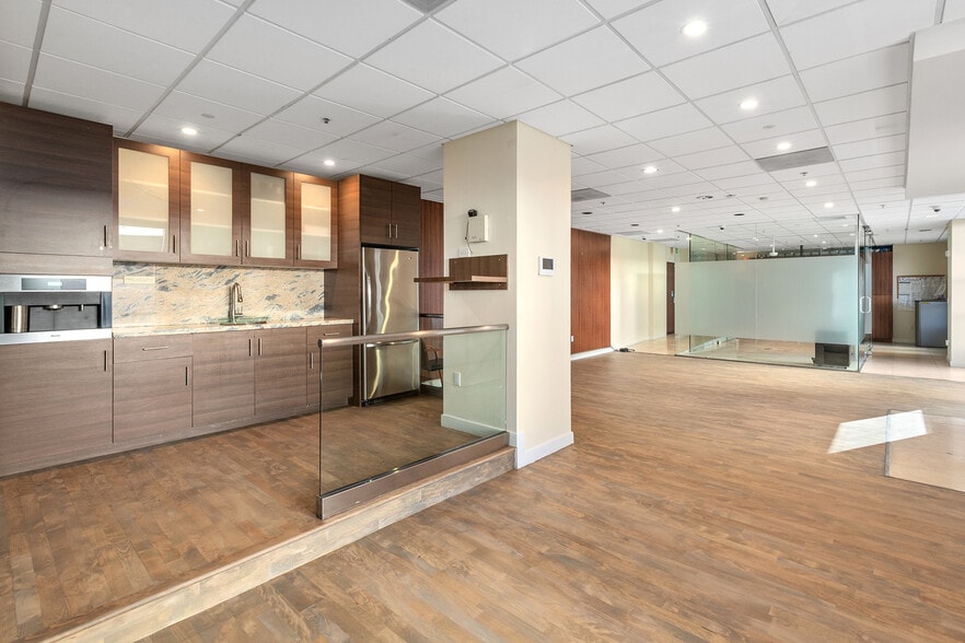 More Photos Of 400 Beale St, San Francisco Apartments For Sale