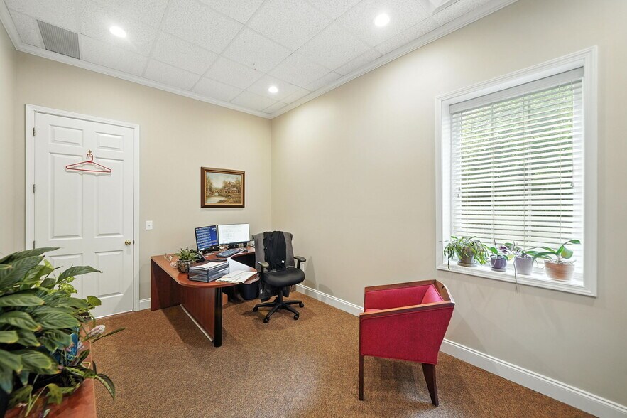 More Photos Of 4385 Kimball Bridge Rd, Alpharetta Medical For Lease