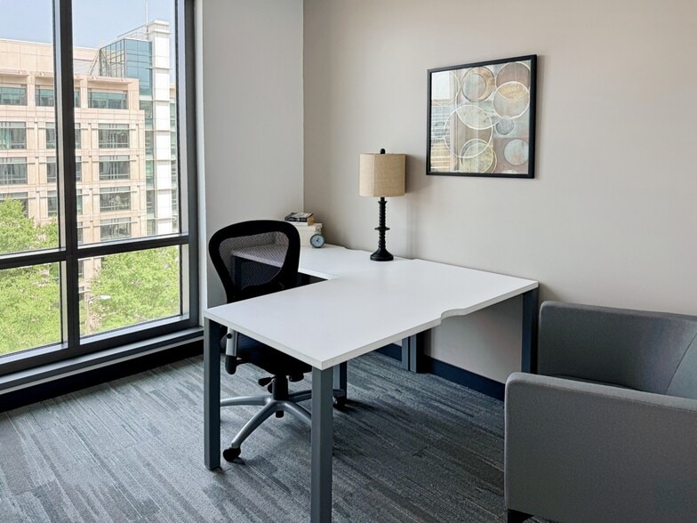 More Photos Of 4250 N Fairfax Dr, Arlington Coworking Space