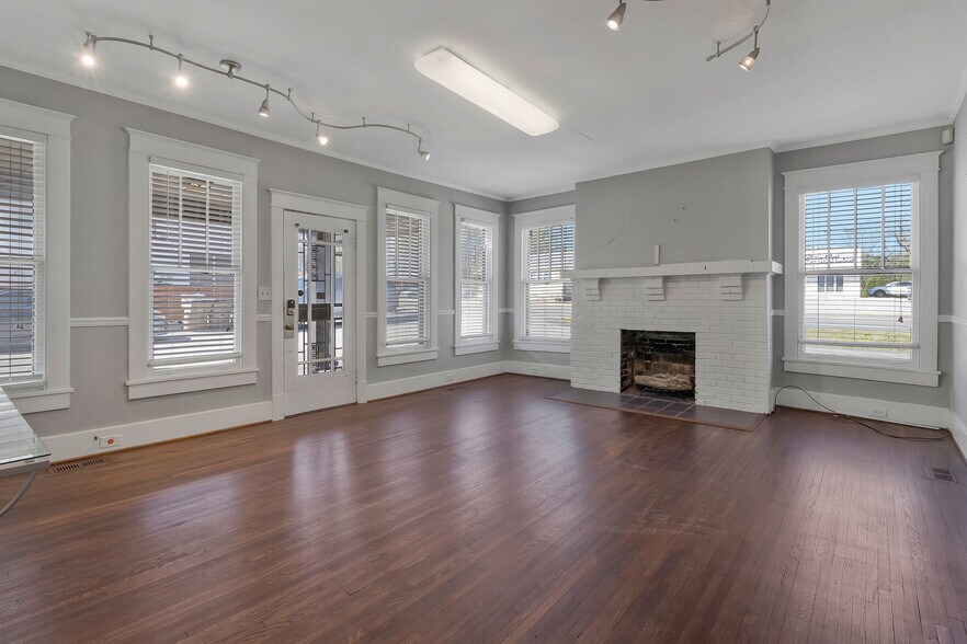 More Photos Of 131 Donelson Pike, Nashville Loft Creative Space For Sale