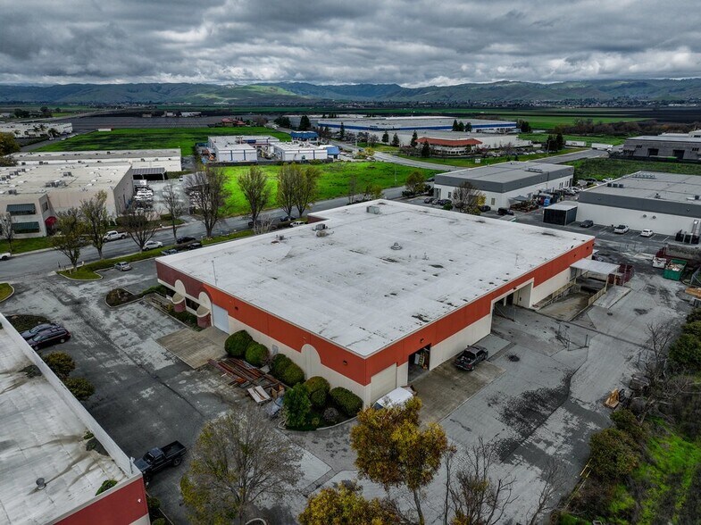 More Photos Of 255 Apollo Way, Hollister Warehouse For Lease