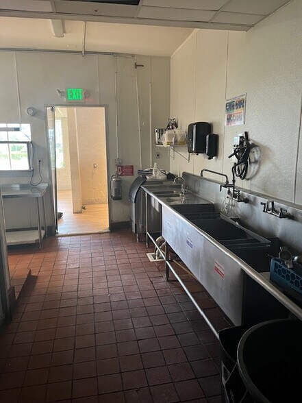 More Photos Of 3249 N Federal Hwy, Boca Raton Restaurant For Lease