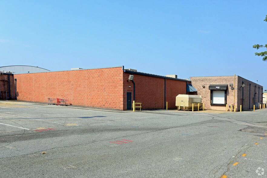 More Photos Of 6041-6235 Oxon Hill Rd, Oxon Hill Unknown For Lease