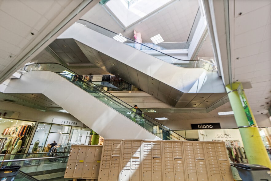 More Photos Of 1015 Crocker St, Los Angeles Storefront For Sale