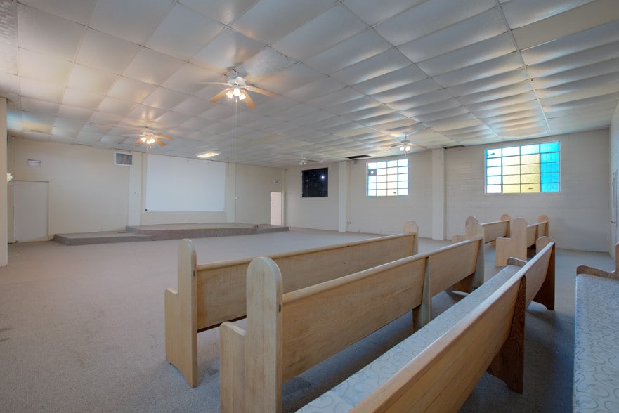 More Photos Of 332 W 8th St, Merced Religious Facility For Sale