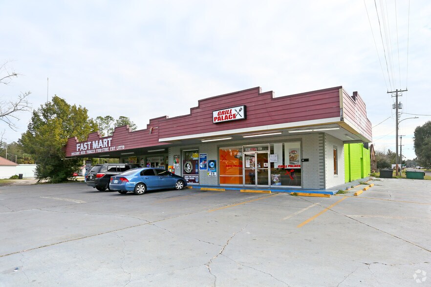 Primary Photo Of 720 S Jefferson St, Perry Freestanding For Sale