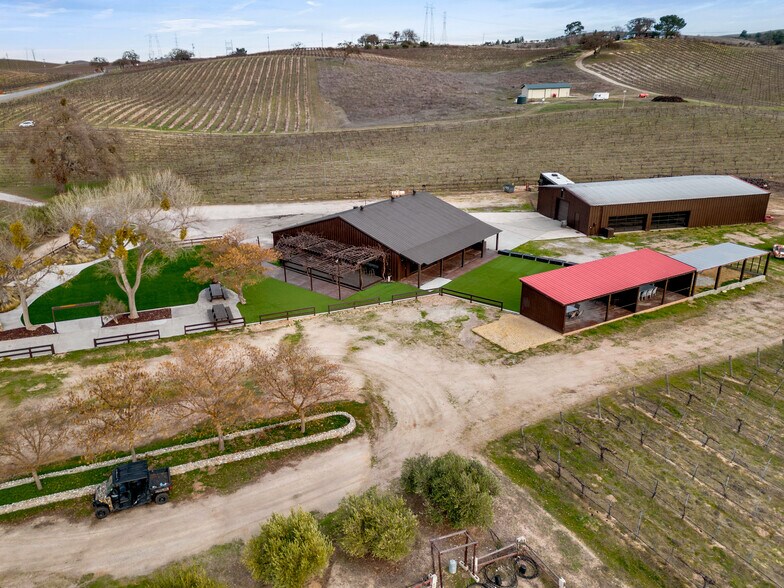 More Photos Of 4295 Union Rd, Paso Robles Winery Vineyard For Sale
