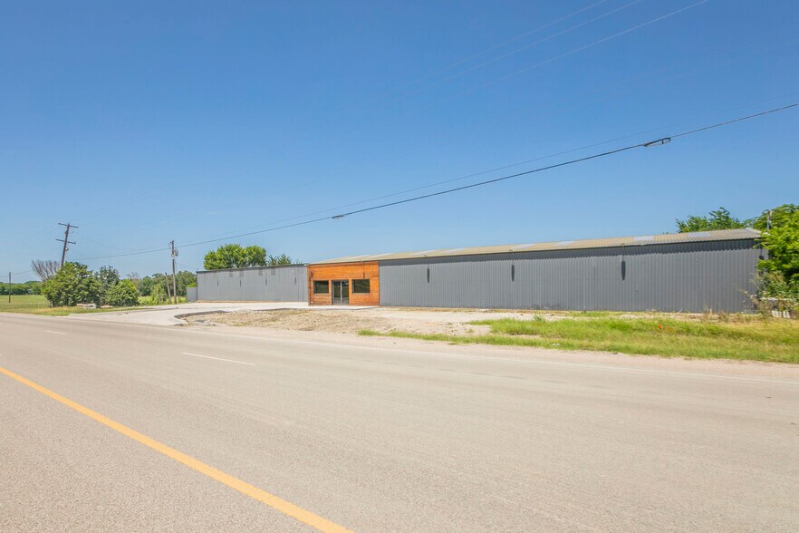 More Photos Of 4139 Burleson Blvd, Alvarado Warehouse For Sale