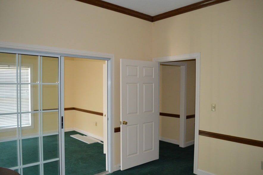 More Photos Of 11 Northtown Dr, Jackson Office For Lease