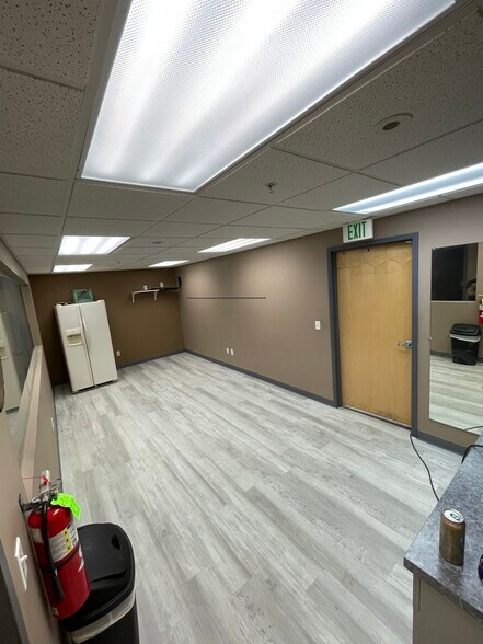 More Photos Of 4475 W 58th Ave, Arvada Light Distribution For Sale