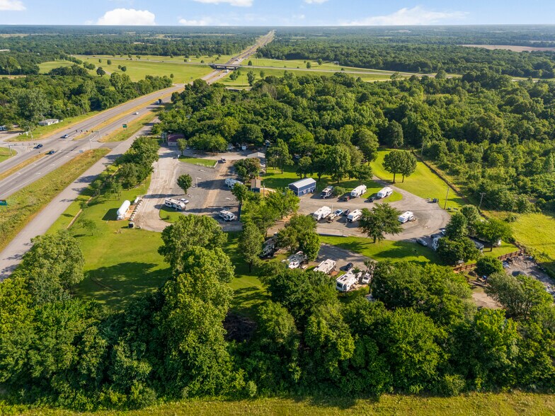 More Photos Of 6476 N 35th St W, Porter Trailer Camper Park For Sale