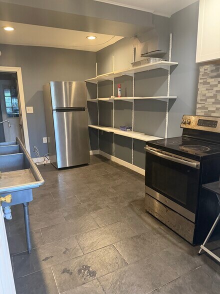 More Photos Of 3235 Belair Rd, Baltimore Storefront Retail Residential For Sale