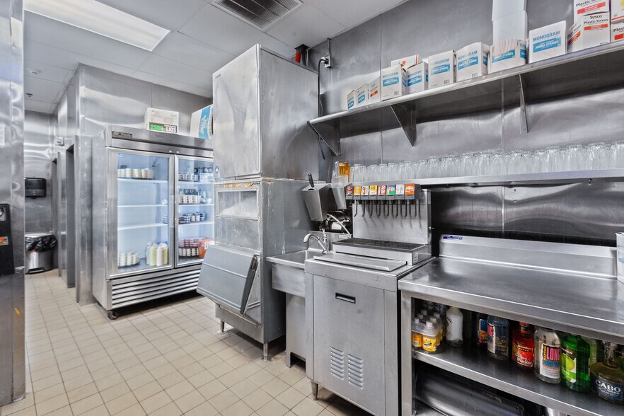 More Photos Of 102 Clinton Center Dr, Clinton Restaurant For Sale