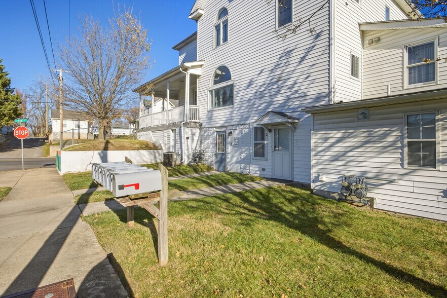 More Photos Of 600 E Main St, Waynesboro Apartments For Sale
