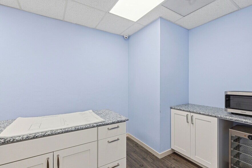 More Photos Of 869 Woodside Way, San Mateo Storefront Retail Office For Sale