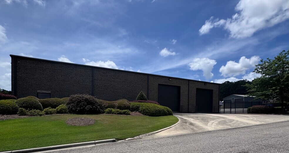 More Photos Of 2355 US Highway 78, Moody Flex For Lease