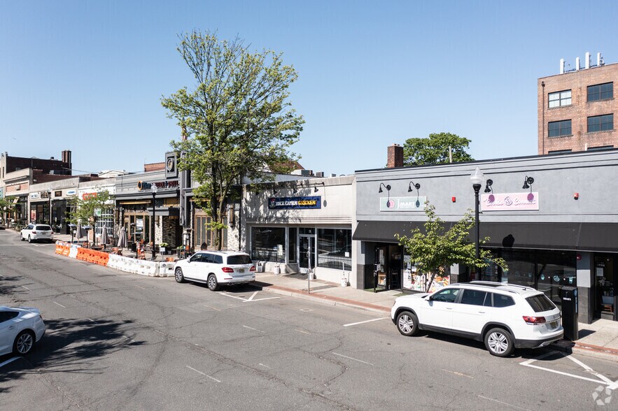 More Photos Of 1 Franklin Ave, Ridgewood Apartments For Lease