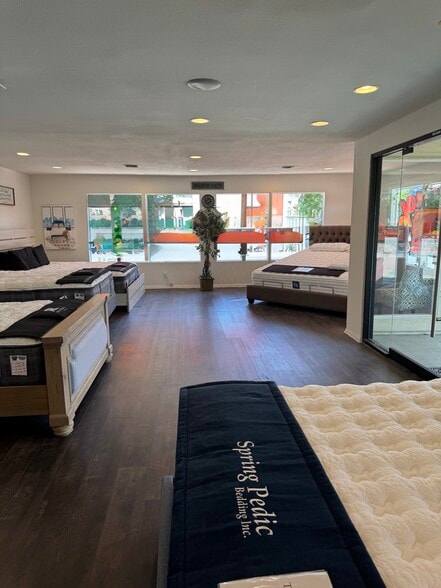 More Photos Of 799 E Thousand Oaks Blvd, Thousand Oaks Freestanding For Lease