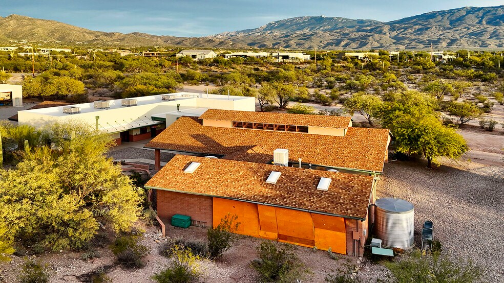 More Photos Of 2751 N Soldier Trl, Tucson Specialty For Sale