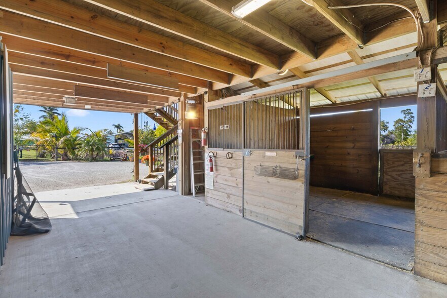 More Photos Of 6050 Stringfellow Rd, Saint James City Land For Sale