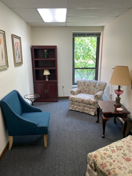 More Photos Of 600 McKnight Park Dr, Pittsburgh Office For Lease