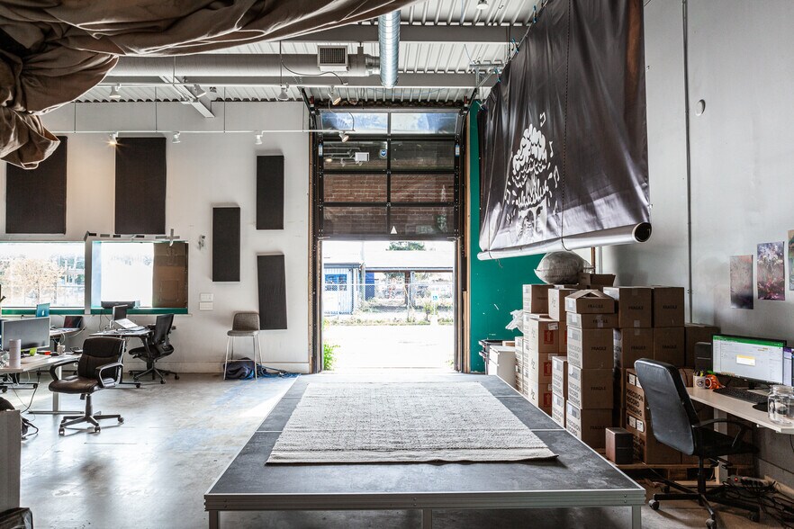 More Photos Of 4 Carlaw Ave, Toronto Warehouse For Lease