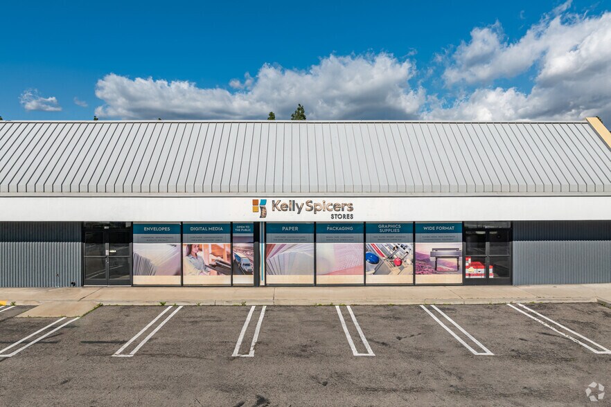 More Photos Of 1348-1438 W 7th St, Upland Unknown For Lease