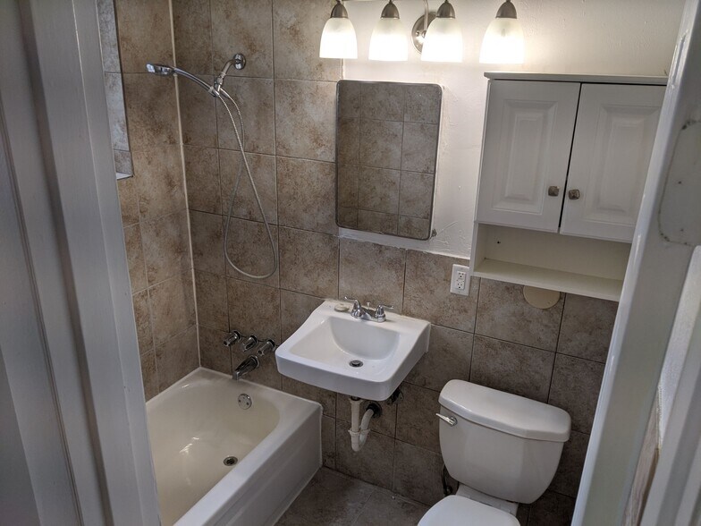 More Photos Of 2505 Kenton St, Aurora Apartments For Sale