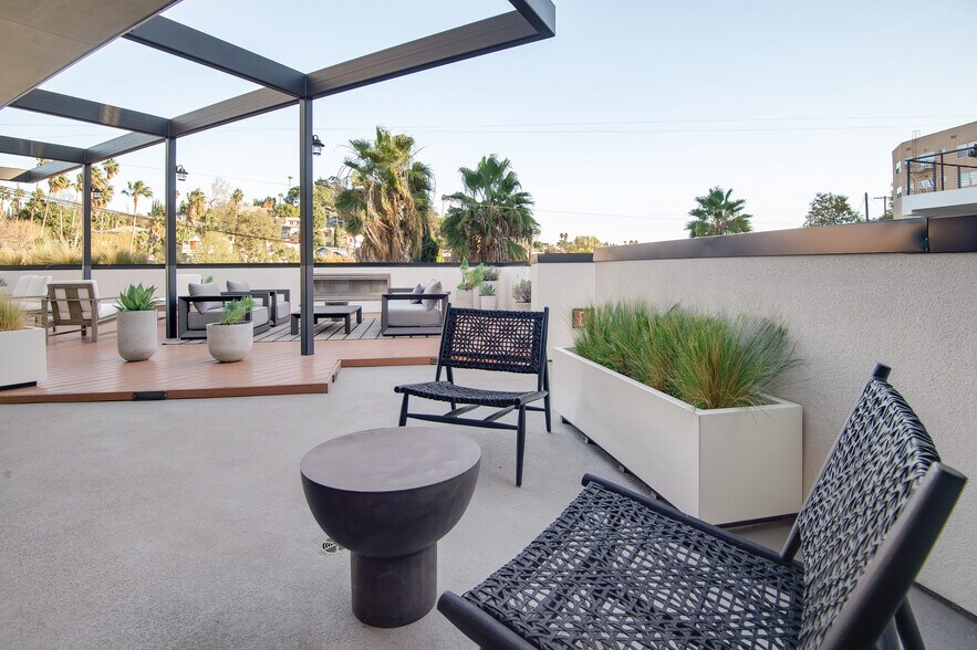 More Photos Of 3400 W Sunset Blvd, Los Angeles Apartments For Lease