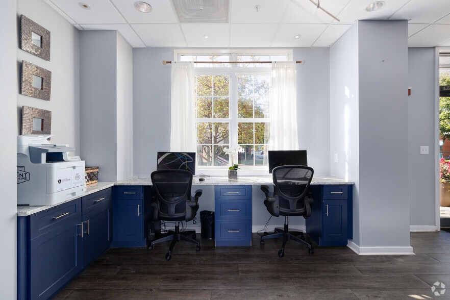 More Photos Of 141 E Madison Ave, Kirkwood Apartments For Lease