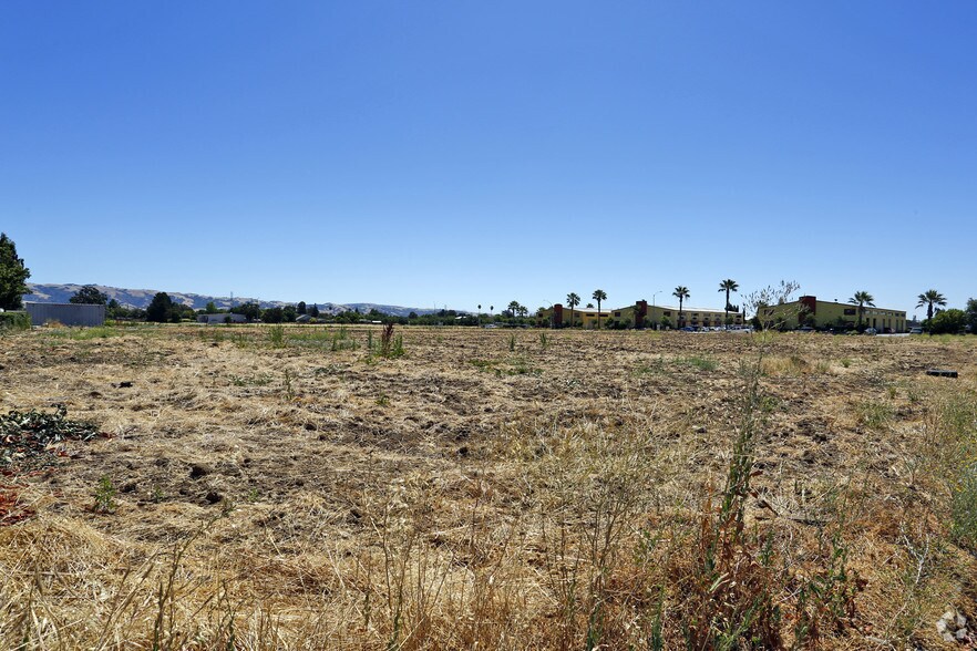 More Photos Of 8805 Forest St, Gilroy Land For Sale