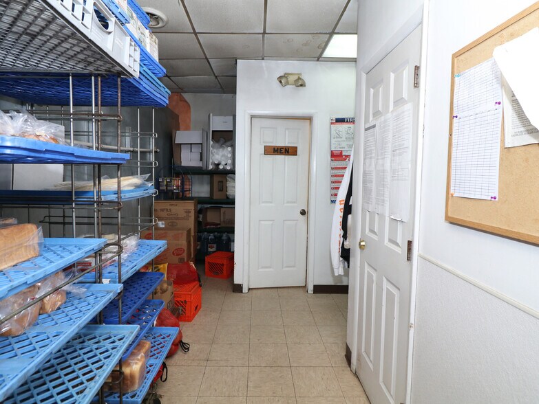 More Photos Of 116 Indiana St, Punxsutawney Restaurant For Sale