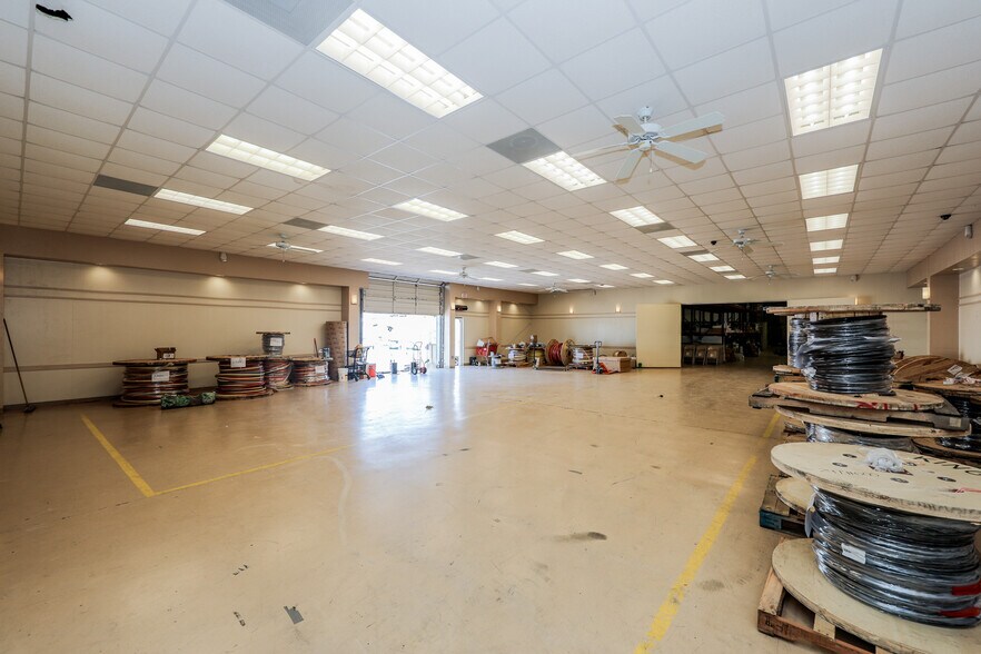 More Photos Of 5809 East Dr, Laredo Warehouse For Sale