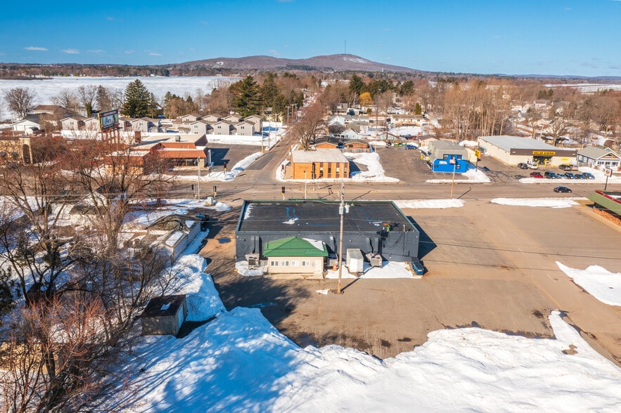 More Photos Of 861 Grand Ave, Schofield Bar For Sale