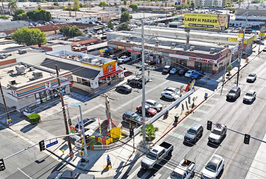 More Photos Of 6740 Reseda Blvd, Reseda Unknown For Lease
