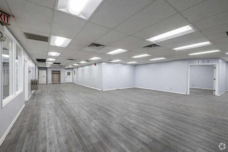 More Photos Of 1657 N Kostner Ave, Chicago Warehouse For Lease