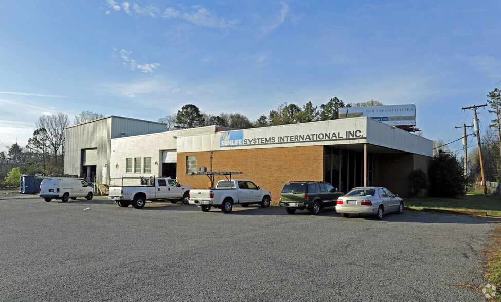 More Photos Of 5301 Nations Crossing Rd, Charlotte Warehouse For Sale