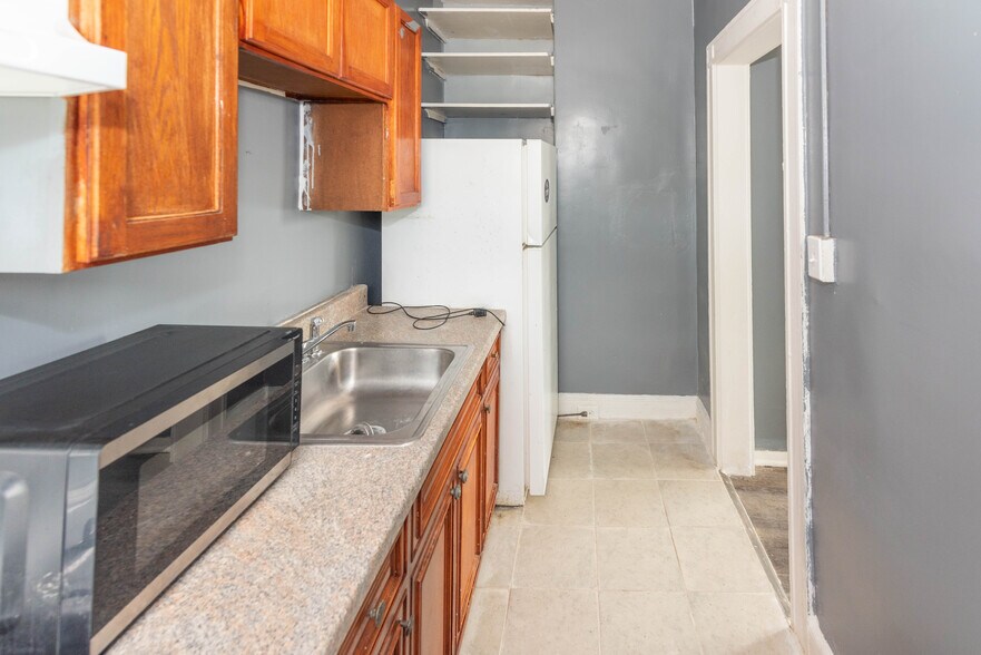 More Photos Of 3210-3212 Walbrook Ave, Baltimore Apartments For Sale
