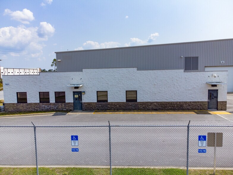More Photos Of 7801 Commerce Blvd, Panama City Distribution For Sale