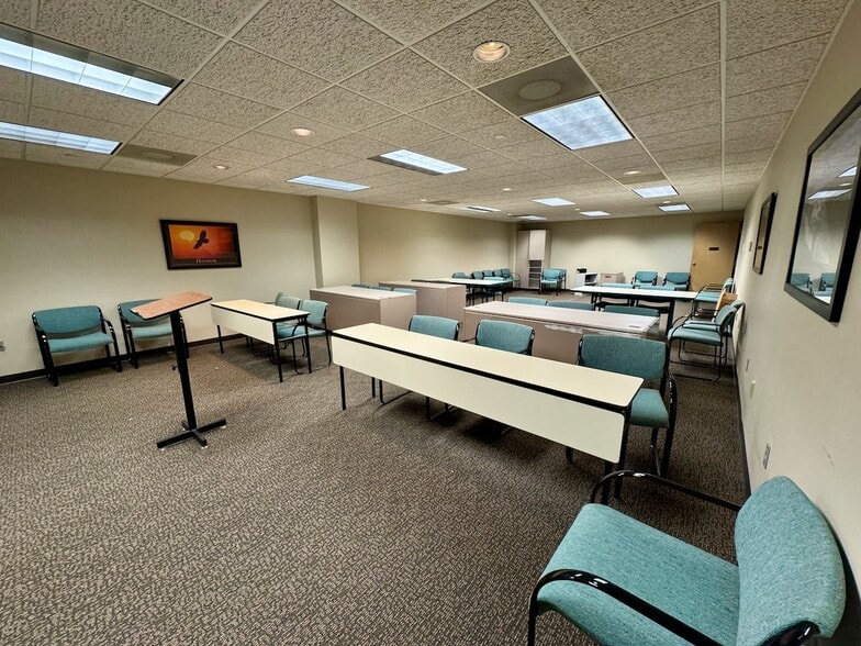 More Photos Of 100 S 4th St, Paducah Office For Lease