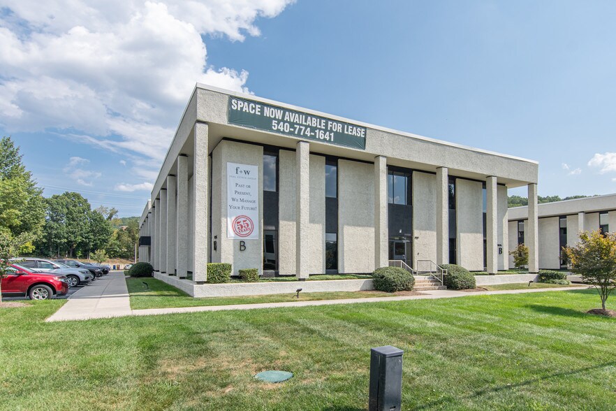 More Photos Of 3130 Chaparral Dr, Roanoke Office For Lease