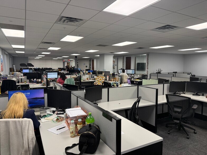 More Photos Of 1580 Sawgrass Corporate Pky, Sunrise Office For Lease