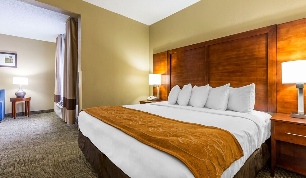 More Photos Of 2235 173rd St, Lansing Hotel For Sale