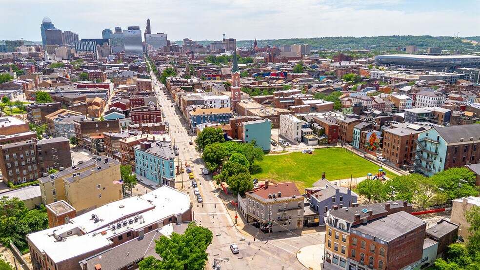 More Photos Of 1833 Vine St, Cincinnati Storefront Retail Residential For Lease