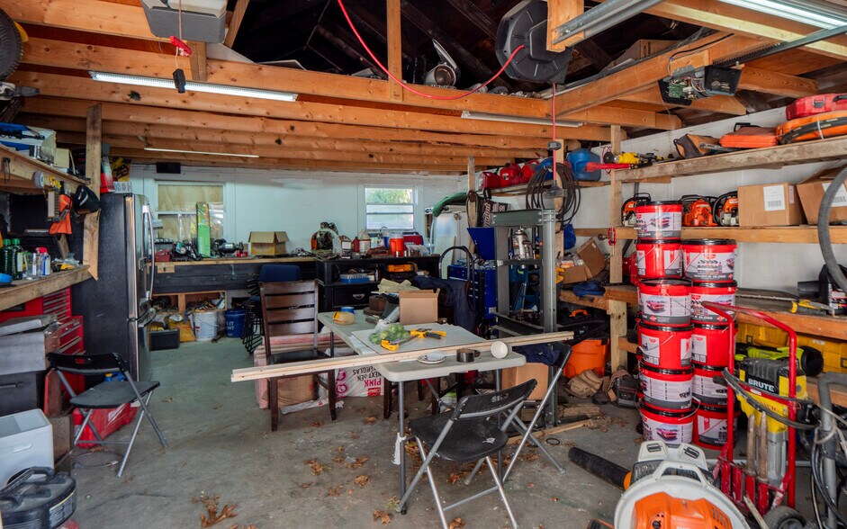 More Photos Of 999 Aquidneck Ave, Middletown Flex For Sale