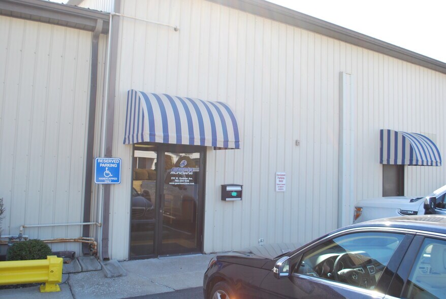 More Photos Of 2101-2111 W Godman Ave, Muncie Light Distribution For Lease