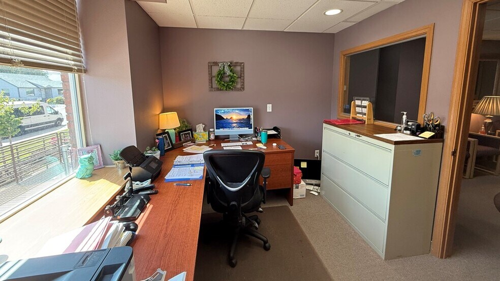 More Photos Of 300 S Okanogan Ave, Wenatchee Office For Lease