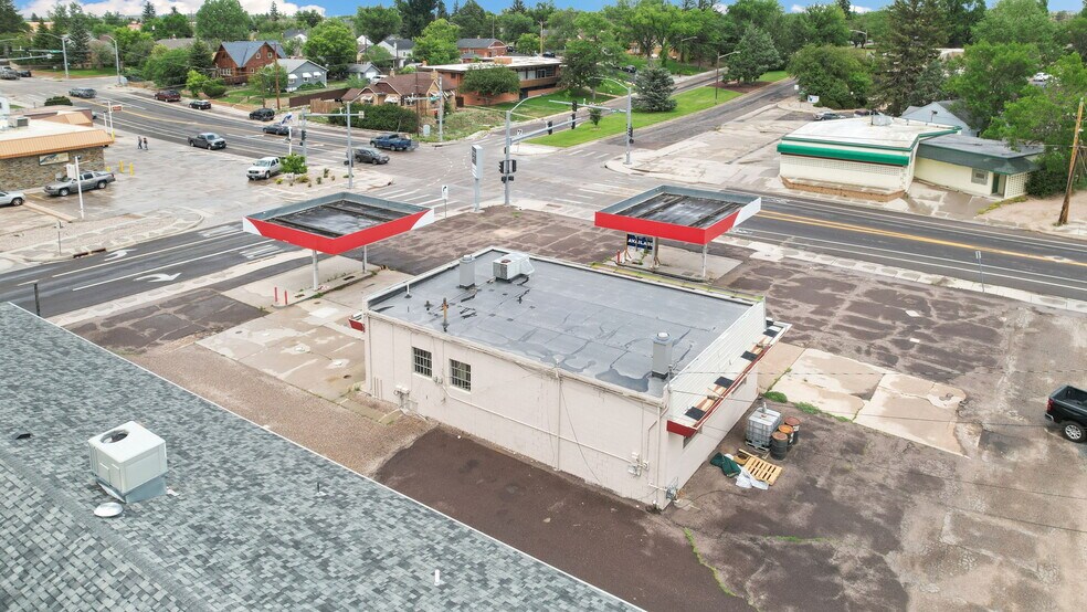 More Photos Of 1822 Logan Ave, Cheyenne Service For Sale